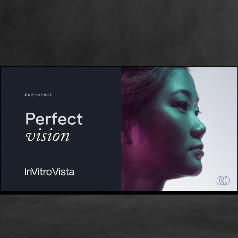 En digital banner eller presentationsbild för InVitro Vista med rubriken ”Perfect vision”. Bilden är tvådelad med en mörk vänstersida innehållande text och logotyp, samt en högersida med ett närbildsporträtt av ett ansikte i profil, ljussatt i dramatiska lila och turkosa toner.
